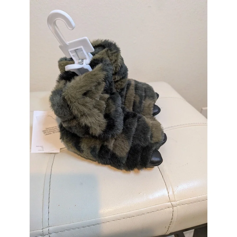 Capelli New York Kids Camo Faux‎ Fur Booties Slippers Size Large